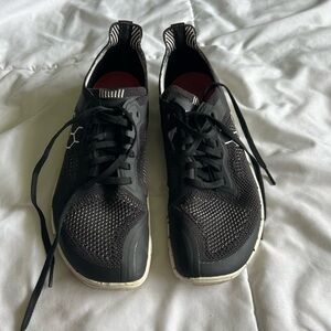 Black vivo barefoot shoes